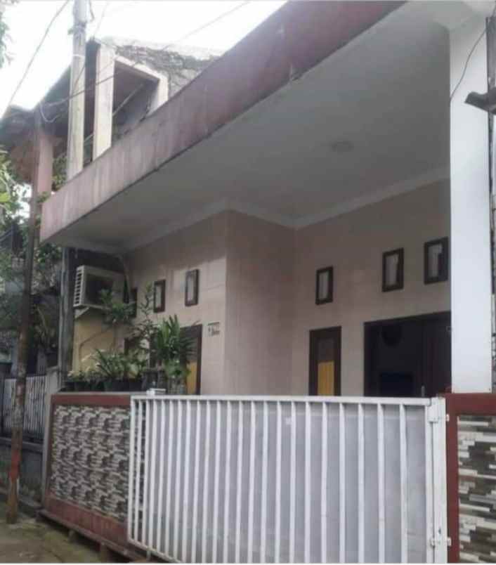 rumah dekat ke stasiun cibinong