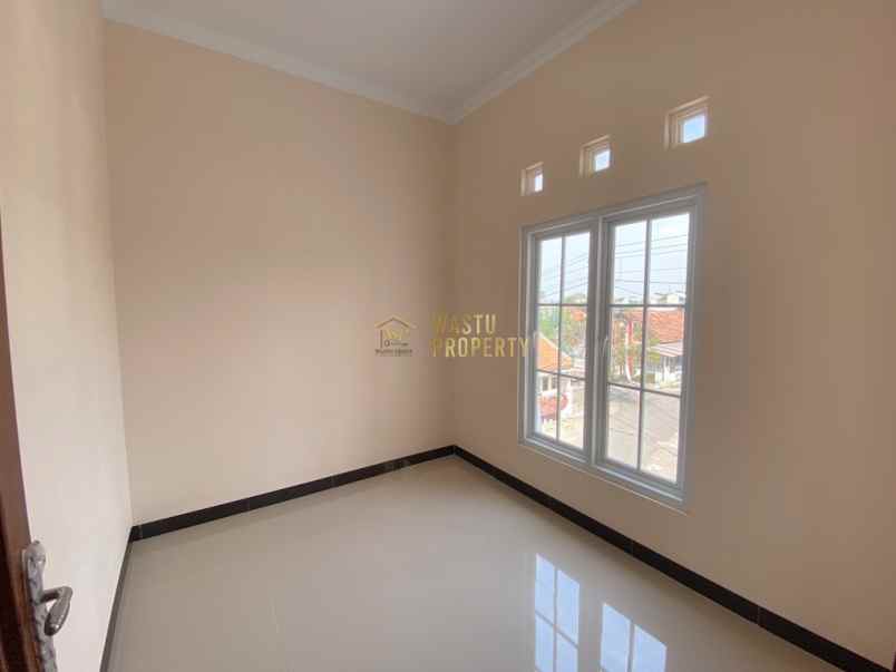 rumah desain klasik siap huni di banguntapan bantul