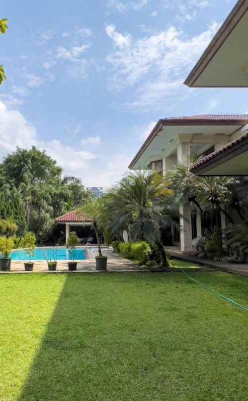 rumah di komplek elite pondok indah