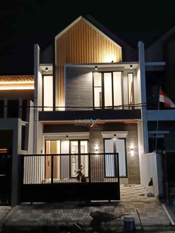 rumah di lokasi premium area sutorejo baru gress