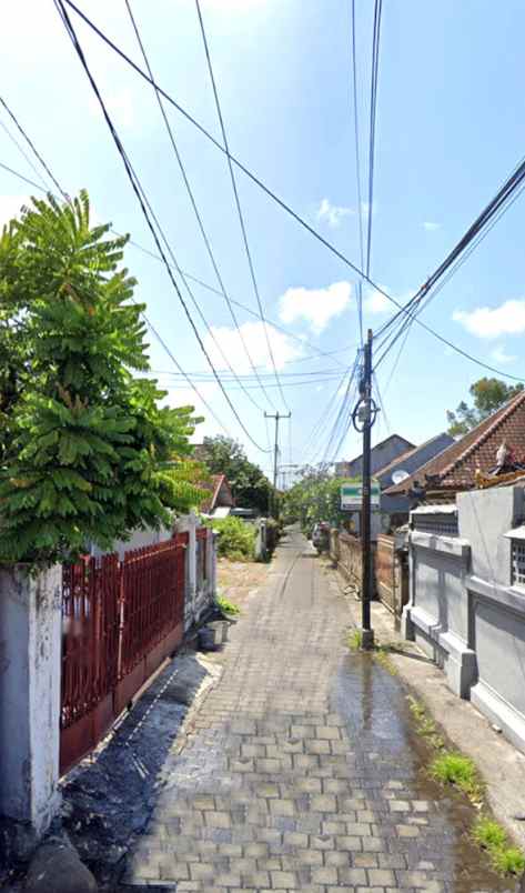 rumah dua lantai di pusat kota denpasar bali