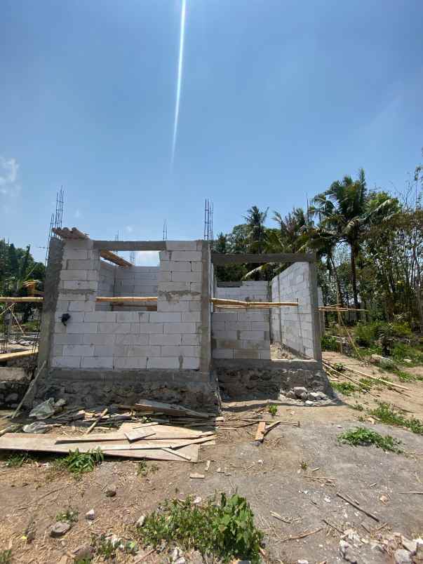 rumah jangkang pesan bangun dekat kampua uii