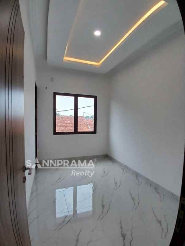 rumah japan scandinavian pengasinan depok rn