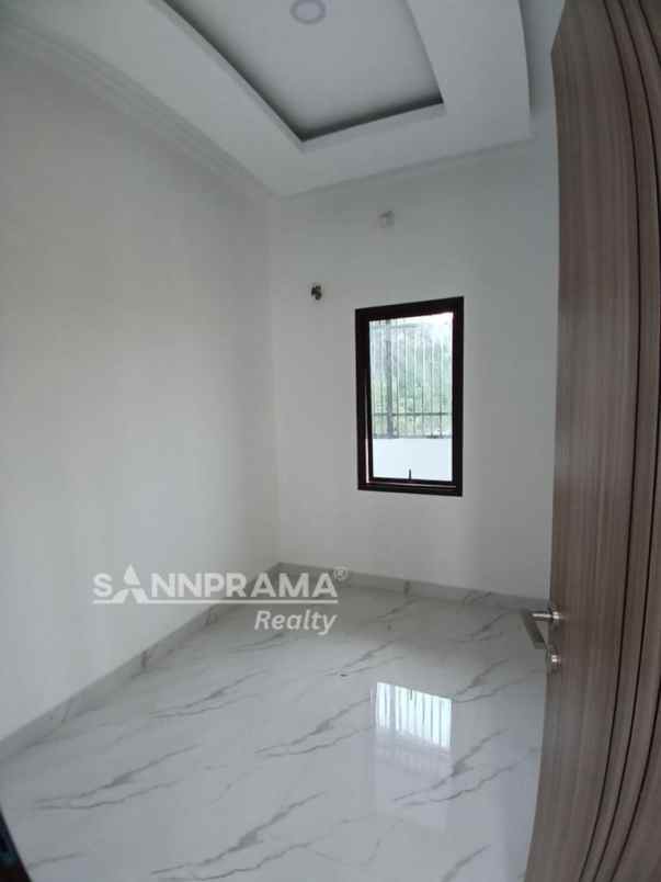 rumah japan scandinavian pengasinan depok rn