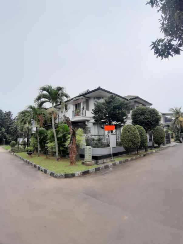 rumah jl dr ratna raya