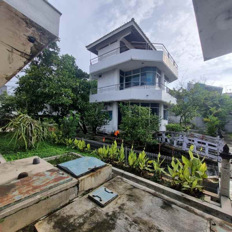 rumah jln mulawarman ii no 10