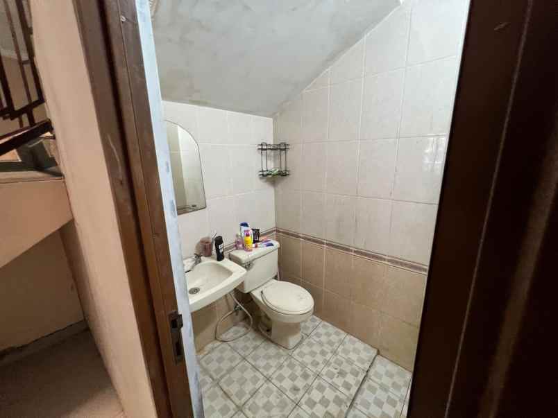 rumah kokoh tanah luas di galaxy