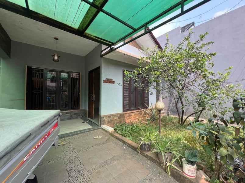 rumah kokoh tanah luas di galaxy