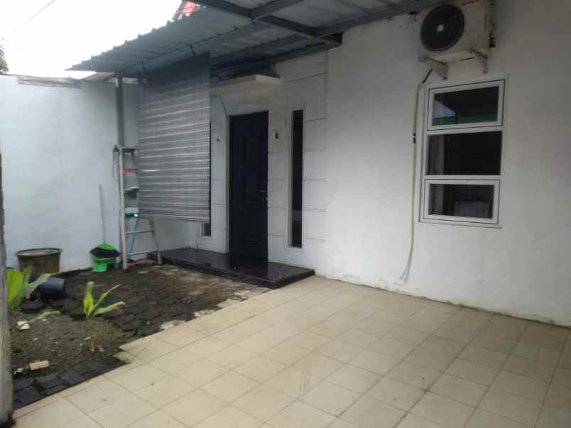 rumah komplek duta bintaro