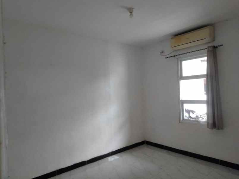 rumah komplek duta bintaro