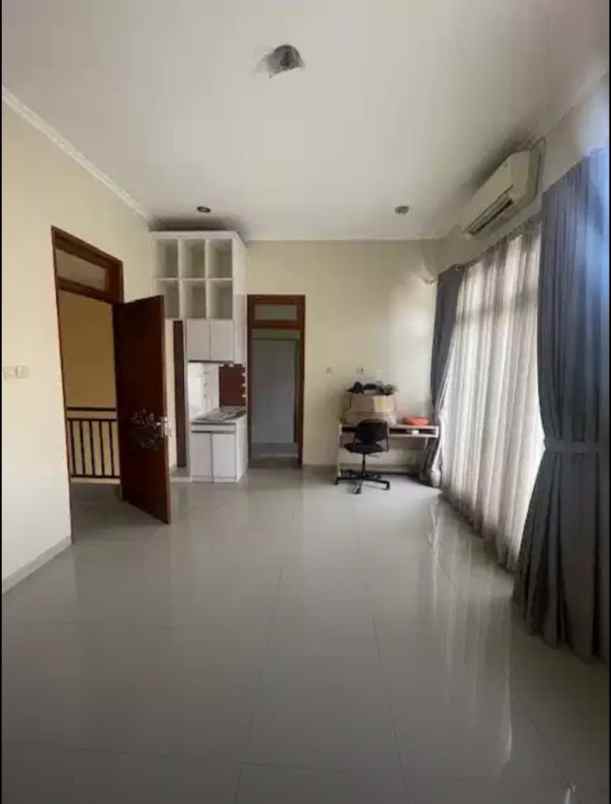 rumah komplek jati bening baru