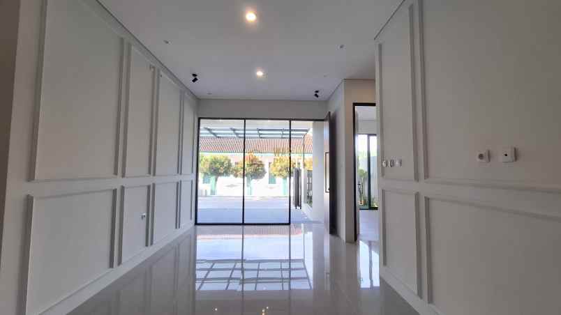 rumah kontemporer siap huni dekat candi sambisari