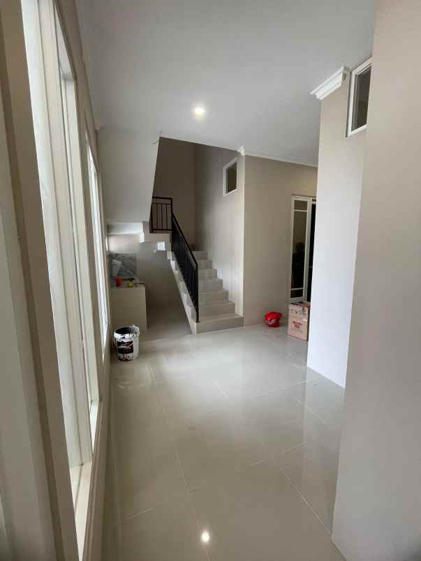 rumah kost free furnish lokasi dinoyo malang