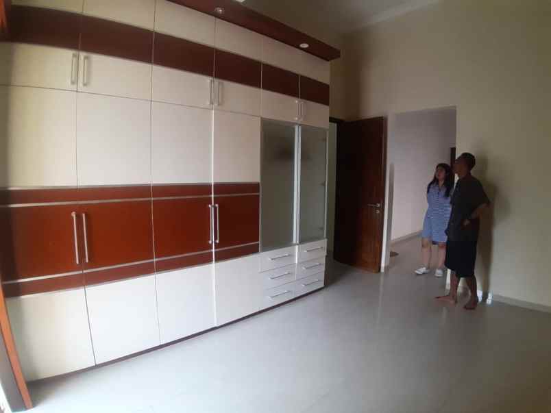 rumah kost kos depan gerabng uii