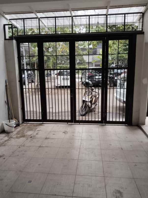 rumah lokasi straregis di salendro buah batu bandung