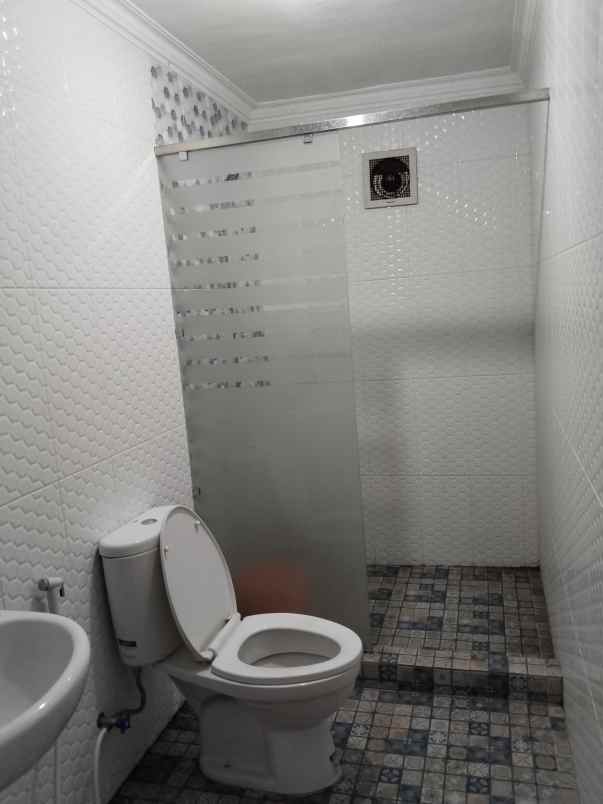 rumah lokasi straregis di salendro buah batu bandung