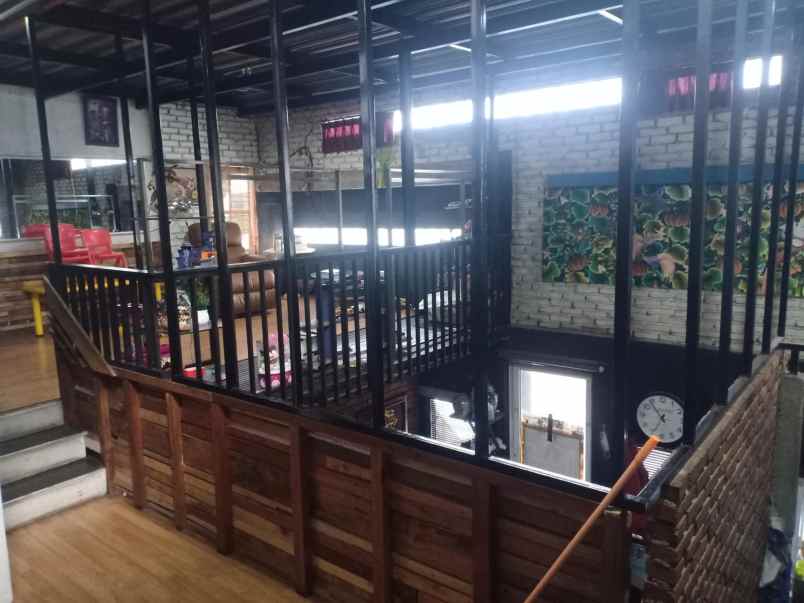 rumah lokasi strategis pusat kota dekat asia afrika