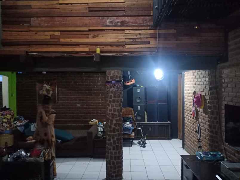 rumah lokasi strategis pusat kota dekat asia afrika