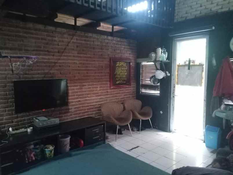 rumah lokasi strategis pusat kota dekat asia afrika