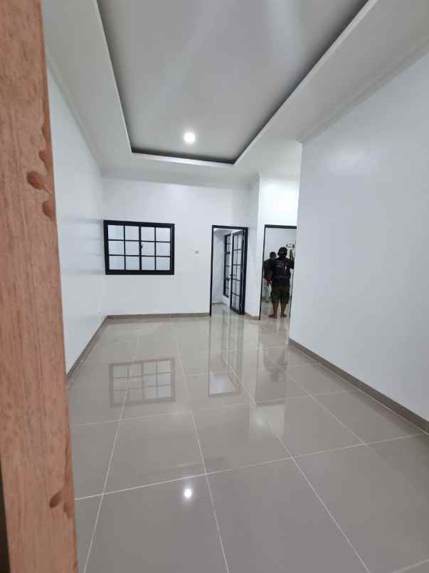 rumah lux baru 1 lantai dekat alun depok