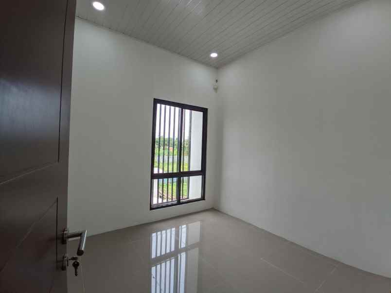 rumah mewah 2 lantai di pamulang