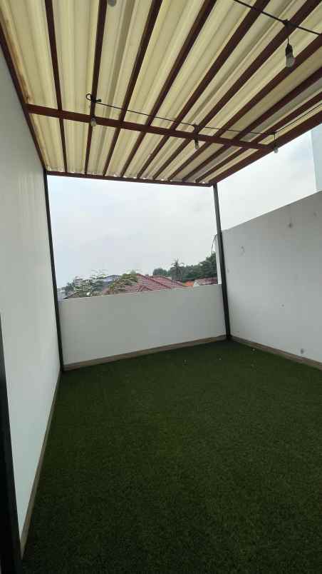 rumah mewah dalam cluster cilangkap jakarta timur