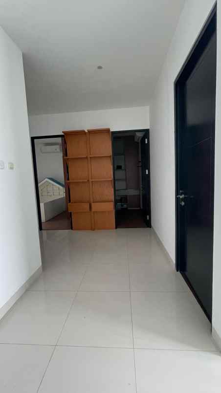 rumah mewah dalam cluster cilangkap jakarta timur