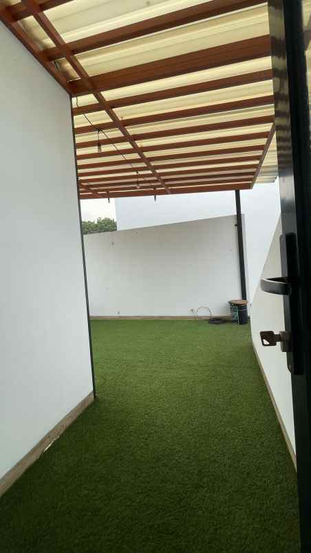 rumah mewah dalam cluster cilangkap jakarta timur