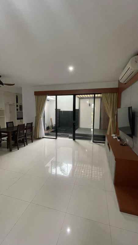 rumah mewah dalam cluster cilangkap jakarta timur