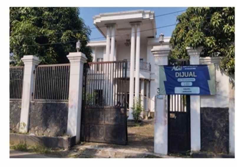 rumah mewah dan luas dijual dengan harga dibawah njop