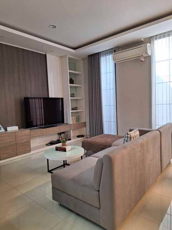 rumah mewah full furnish pojcity semarang dekat mall23