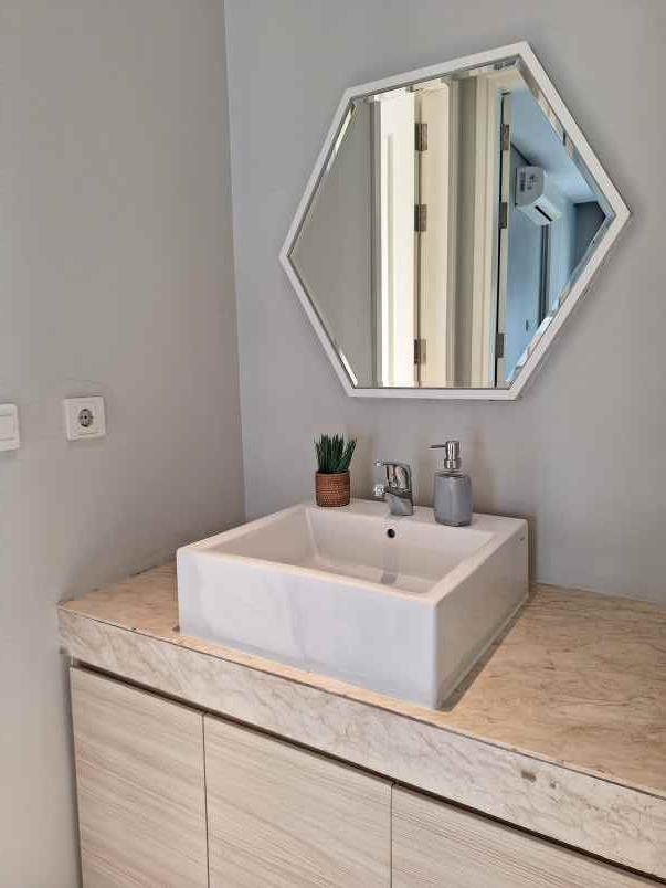 rumah mewah full furnish pojcity semarang dekat mall23