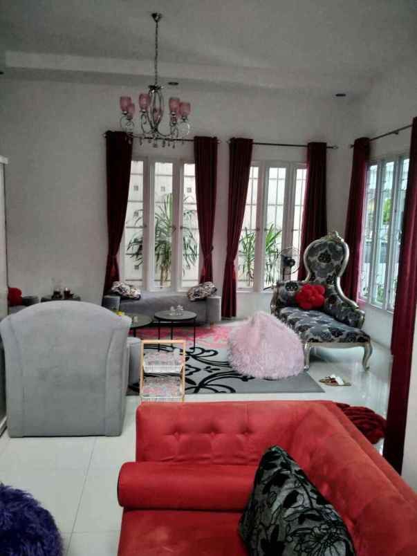 rumah mewah paris 2 pontianak