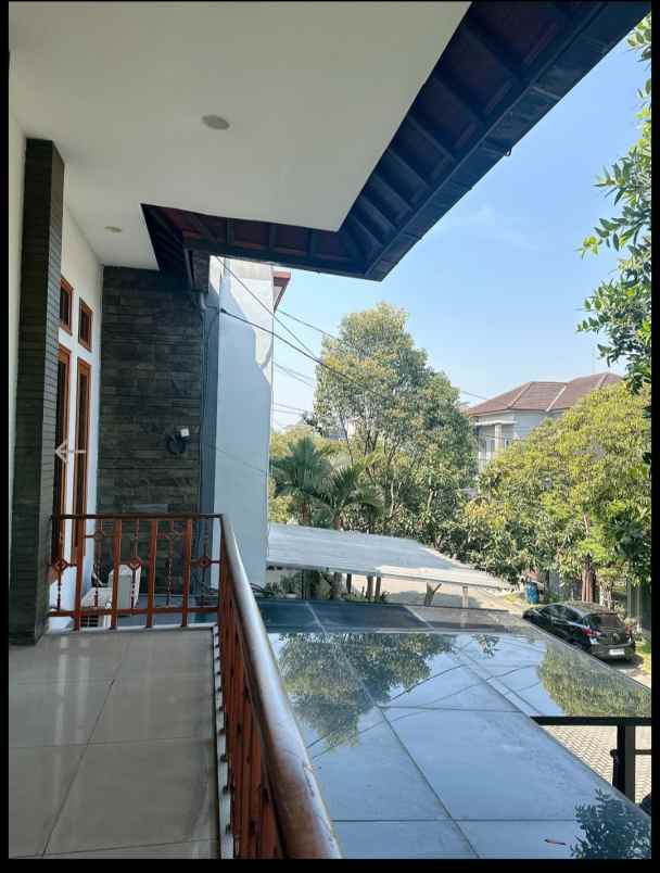 rumah mewah semi furnished di batununggal bandung