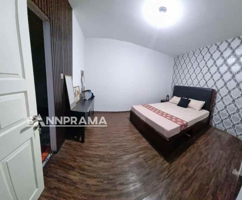 rumah minimalis 2 lantai ciputat timur