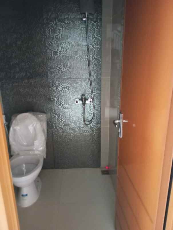 rumah minimalis 2 lantai di kramat jati jakarta timur