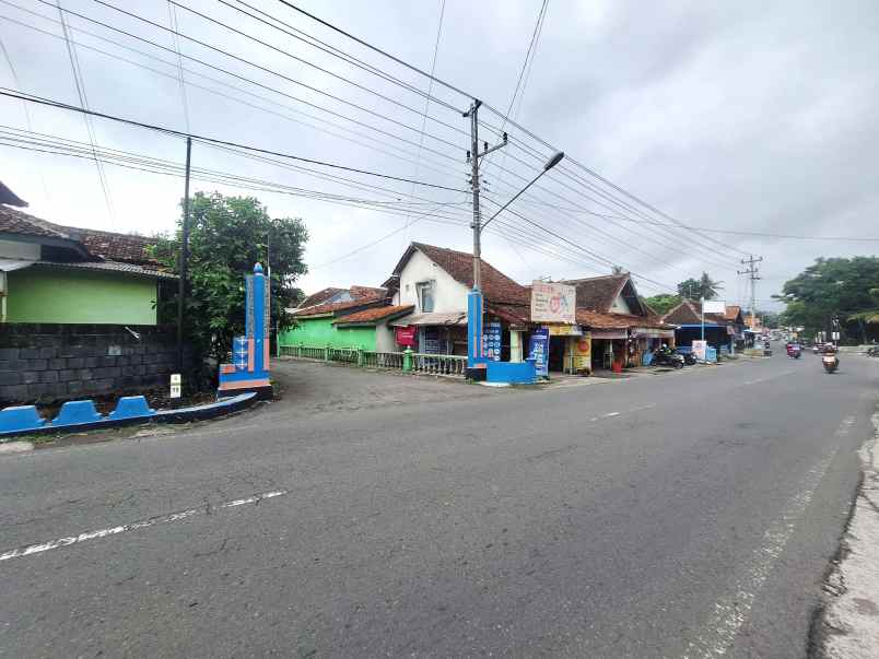 rumah minimalis dekat jl raya besi jangkang sleman