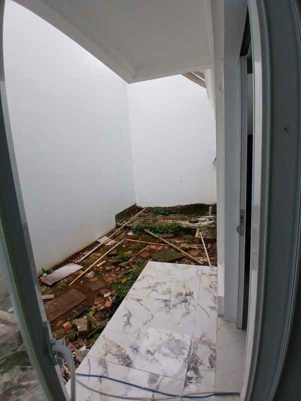 rumah modern 2 lantai jagakarsa jakarta selatan