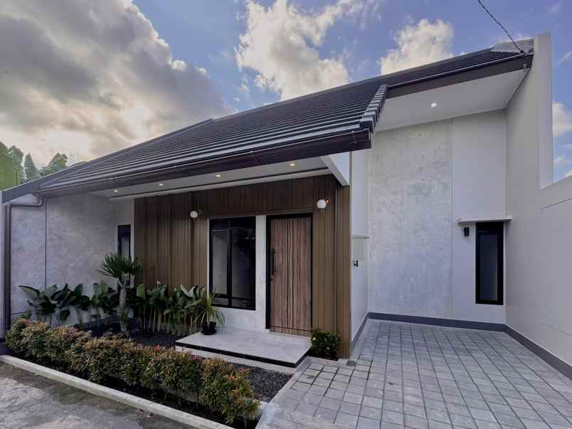 rumah modern 4 menit dari lmpp kalasan