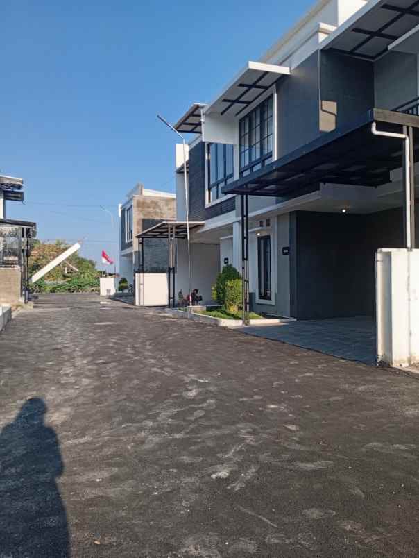 rumah modern cluster dekat stadion maguwoharjo sleman