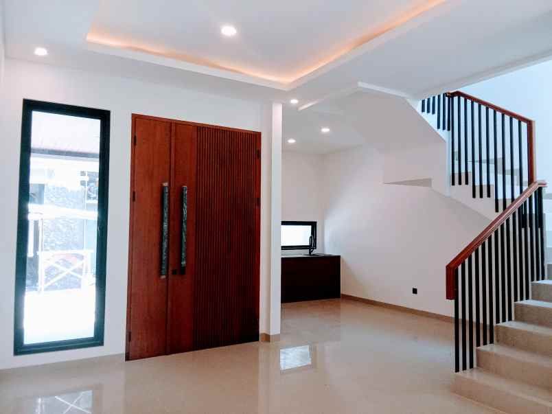 rumah modern tropical di cinere gandul depok