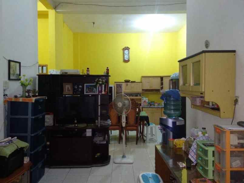 rumah rungkut barata strategis row 2 mobil