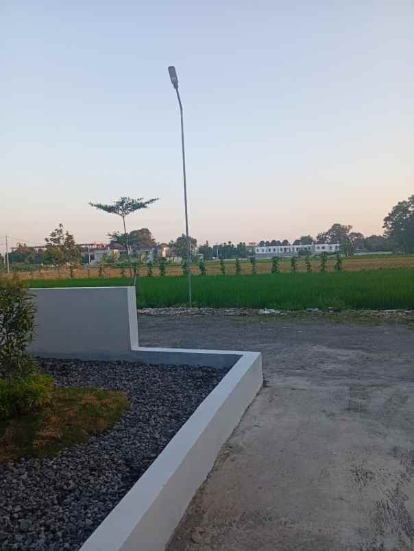 rumah siap huni dekat stadion maguwoharjo sleman