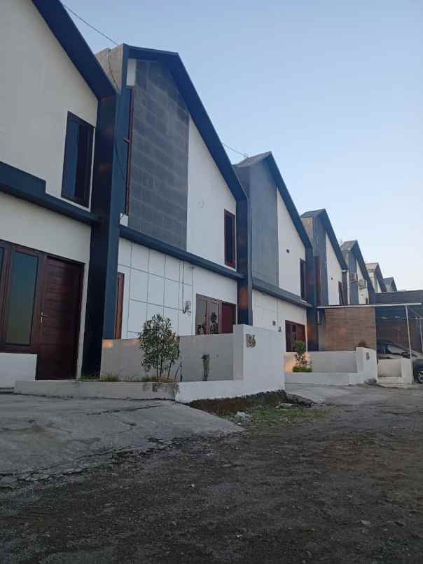 rumah siap huni dekat stadion maguwoharjo sleman