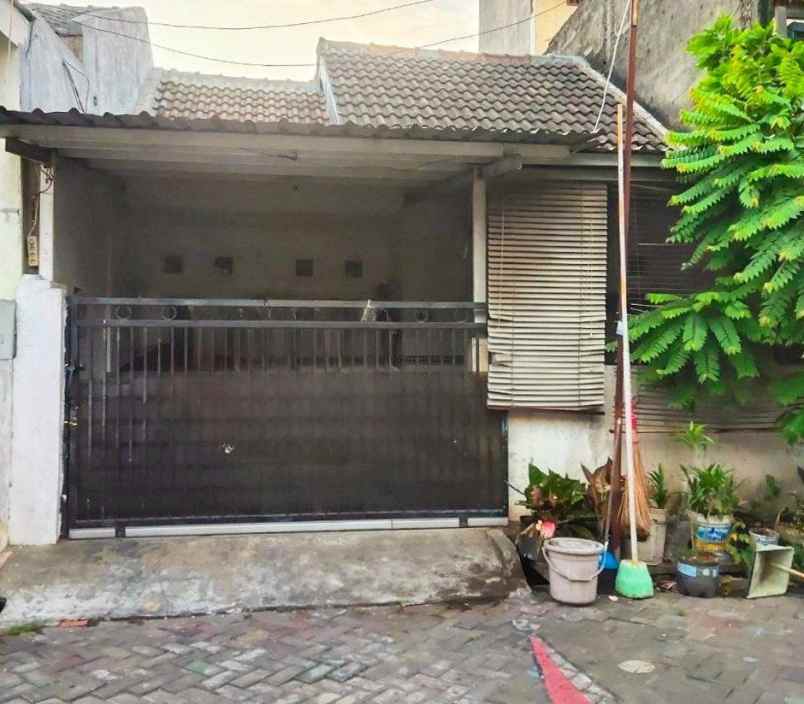 rumah siap huni di kebraon surabaya