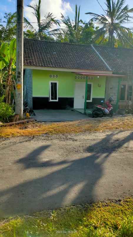 rumah siap huni tepi jalan aspal lebar dijual murah