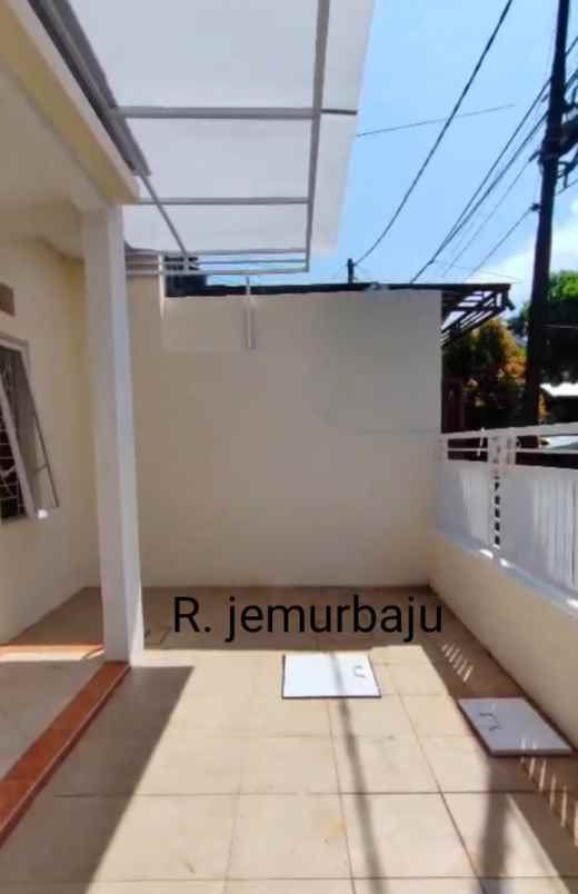 rumah sukolilo dian regency surabaya 1 lantai