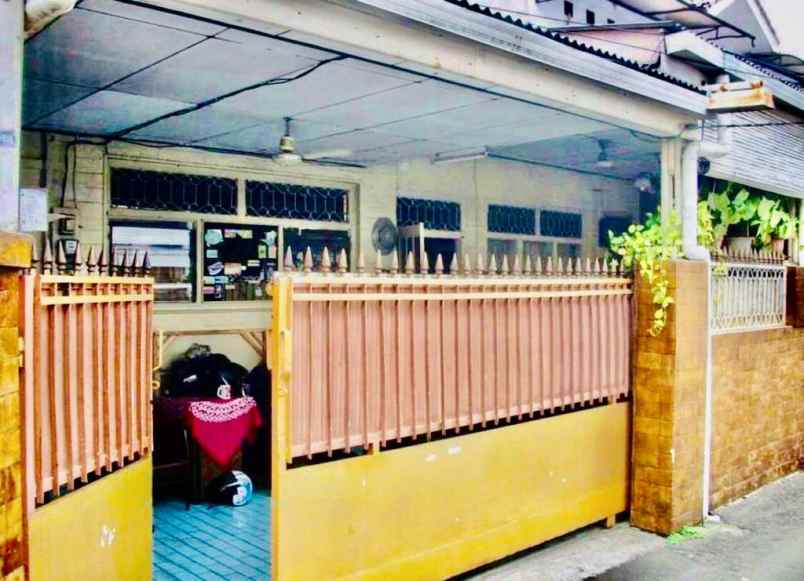 rumah terawat siap huni di tebet jakarta selatan