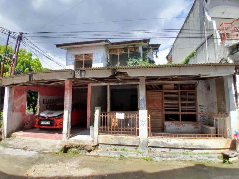 tanah bonus rumah rusak posisi hook dekat pasar rau