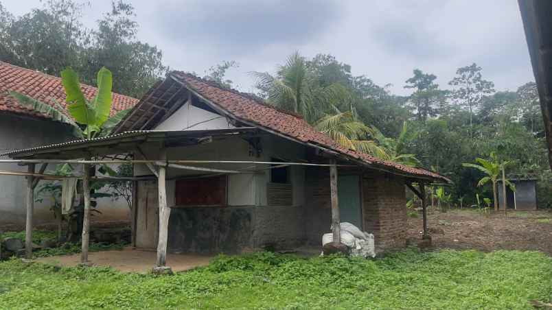 tanah dan bangunan peternakan ayan di cibatu